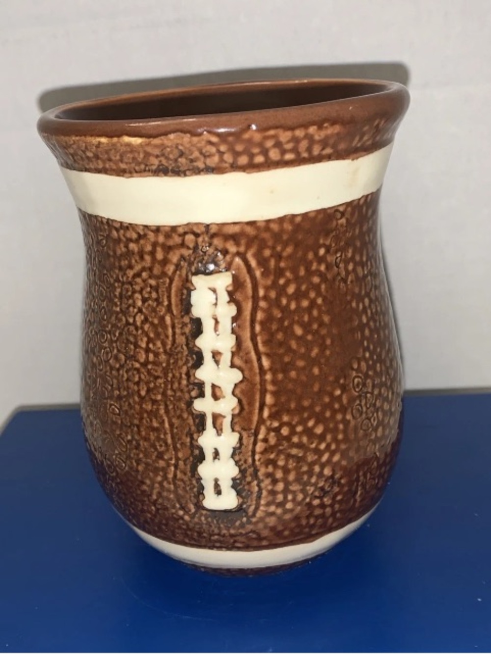 🎯 Football Mug DEI Cozy Hands 18 oz Brown Ceramic Coffee Mug Hand Pocket NWT